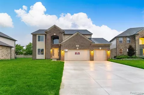 53925 Andrew Dr, New Baltimore, MI 48051