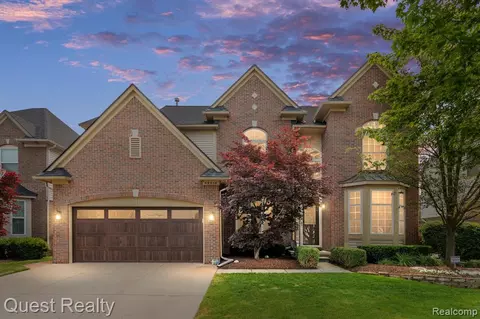 49316 Saint Nicholas, Shelby Township, MI 48317