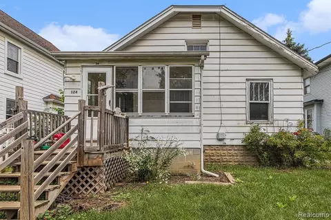 124 Ruth Ave, Pontiac, MI 48341