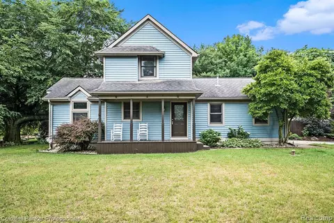 1270 E Sawdust Corners Rd, Lapeer, MI 48446