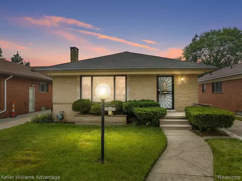 19487 Lauder St, Detroit, MI 48235