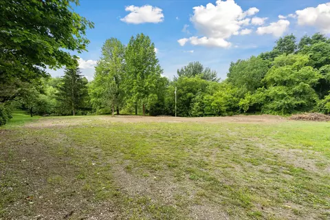 2627 Lakeville Rd, Addison, MI 48370