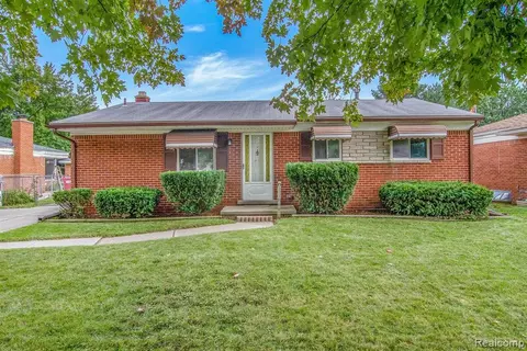 35268 Simco Dr, Clinton Township, MI 48035