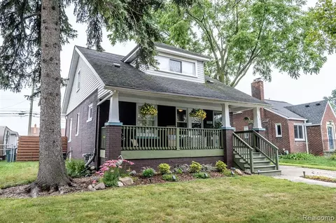 638 E Chesterfield St, Ferndale, MI 48220
