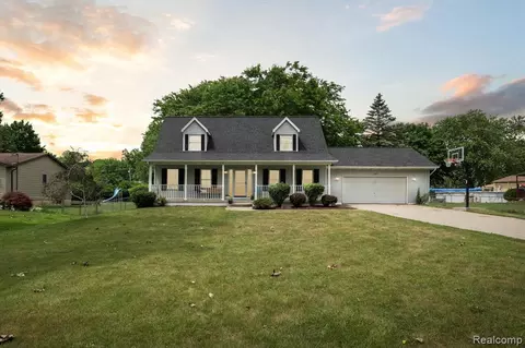 2317 N Vassar Rd, Burton, MI 48509