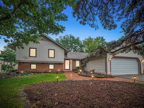 22846 Heatherbrae Way, Novi, MI 48375