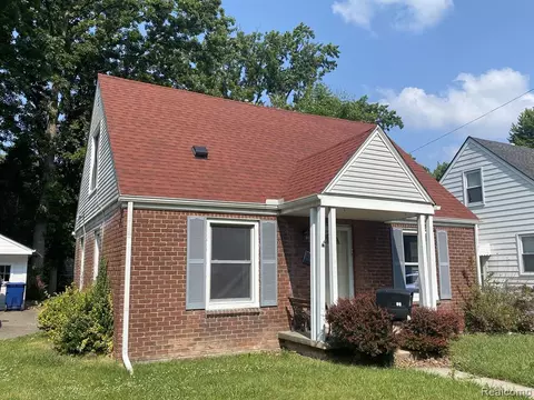 18465 Dalby, Redford, MI 48240