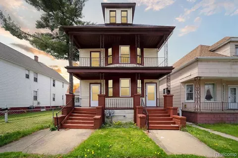 11579 Lumpkin St, Hamtramck, MI 48212