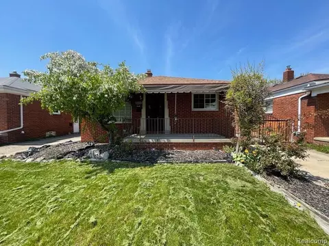 23345 Lexington Ave, Eastpointe, MI 48021