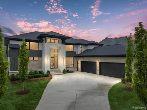 231 Enclave, Rochester, MI 48306