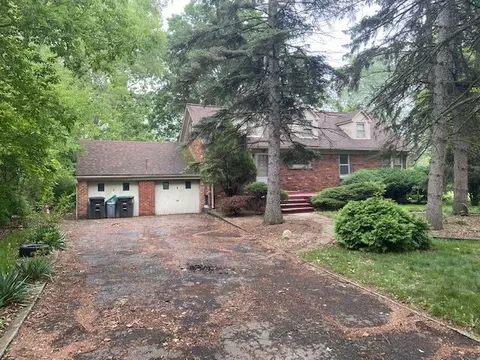 9307 Mortenview Dr, Taylor, MI 48180