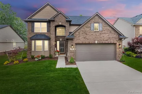6001 Bay Hl, Romulus, MI 48174