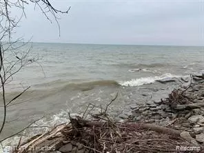 **** S. Lakeshore, Harbor Beach, MI 48441