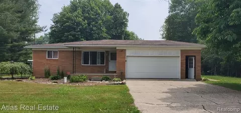 5268 N Elms Rd, Flushing, MI 48433