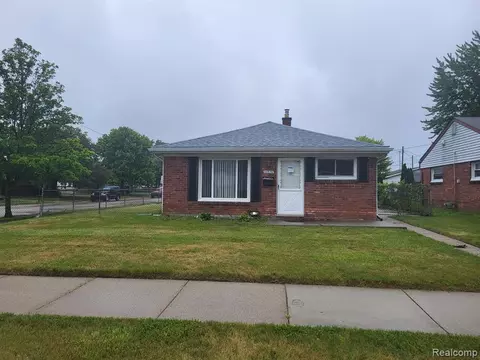 26576 Arlington St, Roseville, MI 48066