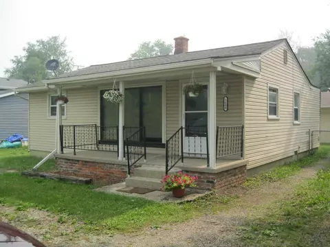 1600 N Duck Lake Rd, Highland, MI 48356