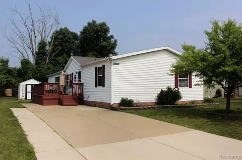 3898 Ryans Rdg, Monroe, MI 48161