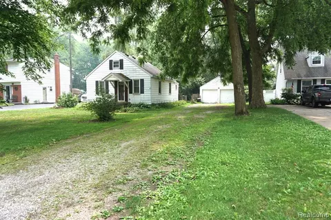 34141 Richland St, Livonia, MI 48150
