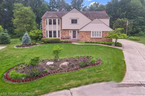 29171 Leesburg Ct, Farmington Hills, MI 48331