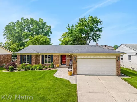 14220 Four Lakes Dr, Sterling Heights, MI 48313