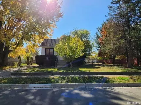 29019 Birchlawn St, Garden City, MI 48135