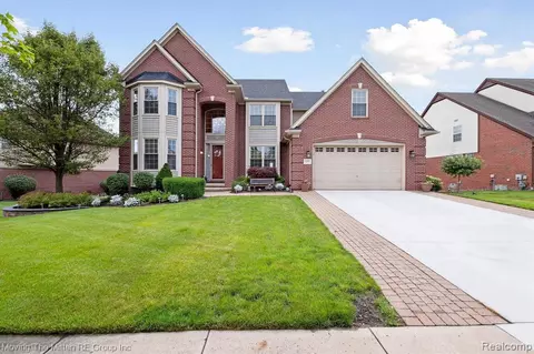 12881 Nautica Dr, Belleville, MI 48111