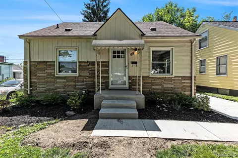 69 W Brickley Ave, Hazel Park, MI 48030
