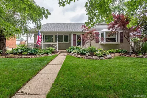 32210 Maryland St, Livonia, MI 48150