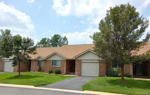 9548 Wheatgrass Ln, Belleville, MI 48111