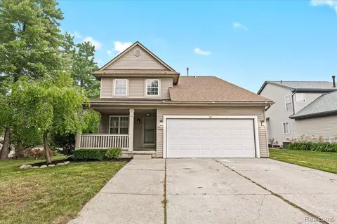 13030 Heritage S, Warren, MI 48089