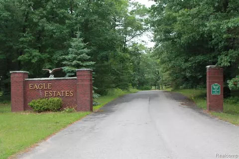 19 Eagle Dr, Oscoda, MI 48750