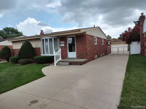 13751 Peach St, Southgate, MI 48195