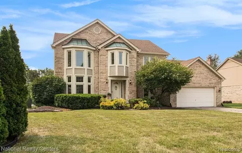 40643 Meadow Trl, Northville, MI 48168