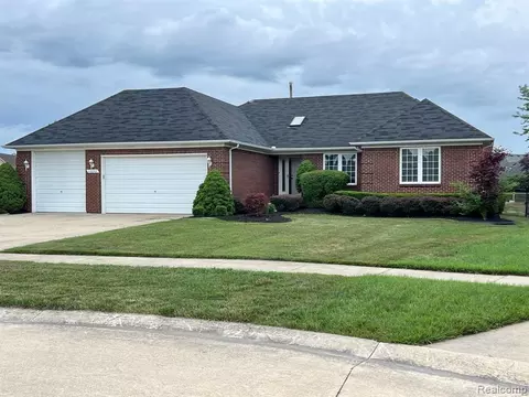 46852 Hart Parr Ct, Macomb, MI 48044