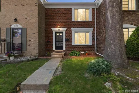1973 Seabright Ct #285, Royal Oak, MI 48073