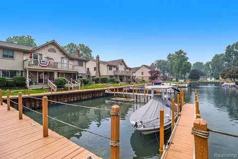27862 Reo Rd, Grosse Ile, MI 48138