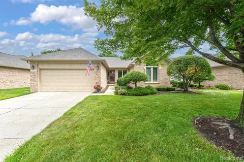17175 Saddleworth Ln, Clinton Township, MI 48038