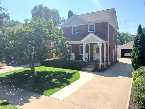 923 Farmdale St, Ferndale, MI 48220