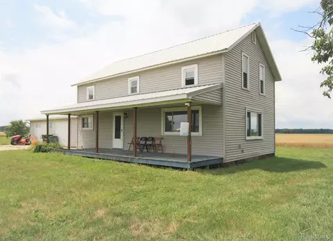 7115 Fergus Rd, Saint Charles, MI 48655