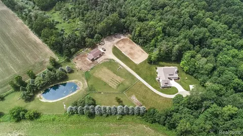 6710 Talbot Dr, Almont, MI 48003