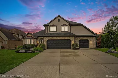 46831 Middle Brook Dr, Macomb, MI 48044