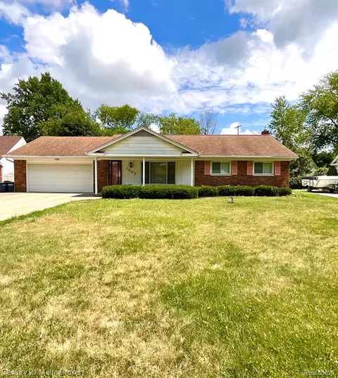 1407 Williamsburg Rd, Flint, MI 48507