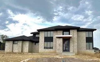 3735 Royal Berkshire Ln, Oakland, MI 48363