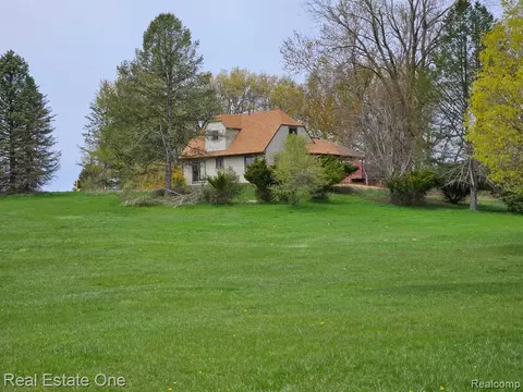 1100 Stone Rowe, Milford, MI 48380
