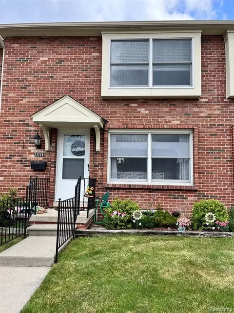 37229 Charter Oaks Blvd, Clinton Township, MI 48036