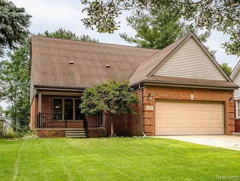 667 Riverbank St, Wyandotte, MI 48192