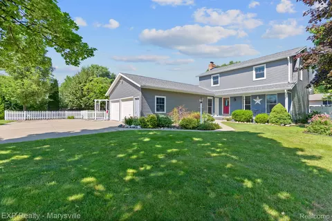 895 Ohio St, Marysville, MI 48040