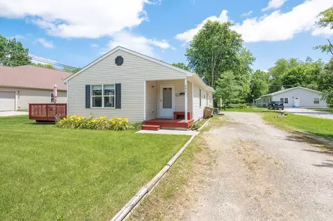 690 6 Mile Rd, Northfield, MI 48189