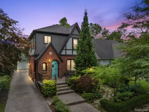 2404 Tufts Ave, Royal Oak, MI 48067