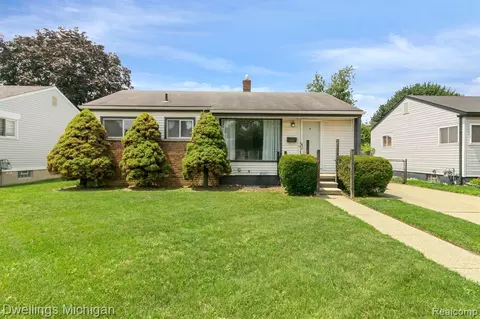 861 Radcliff St, Garden City, MI 48135